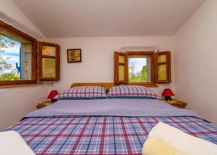 Case de vacanță Betlehem & Nazaret On Krk Island Poljice(Krk)