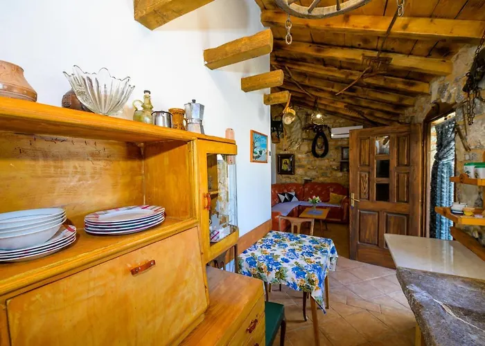 Case de vacanță Betlehem & Nazaret On Krk Island *